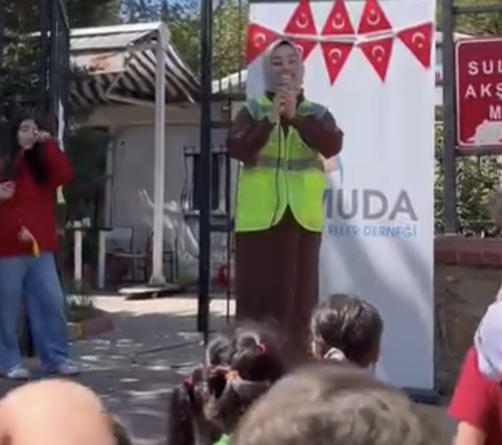 23 Nisan’da Çocuklarla Aynı Gökyüzüne Bakmak